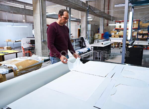 紡織品時裝印刷中日歷轉(zhuǎn)移機(jī)的應(yīng)用與操作